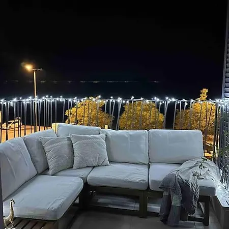 New! Porto Flanona Heritage Apt! דירה פלומין