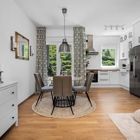 New! Porto Flanona Heritage Apt! פלומין