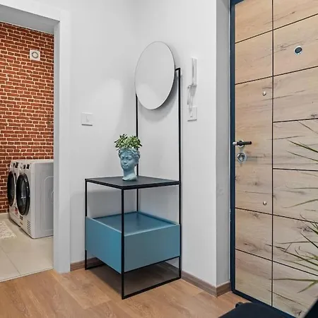 New! Porto Flanona Heritage Apt! פלומין
